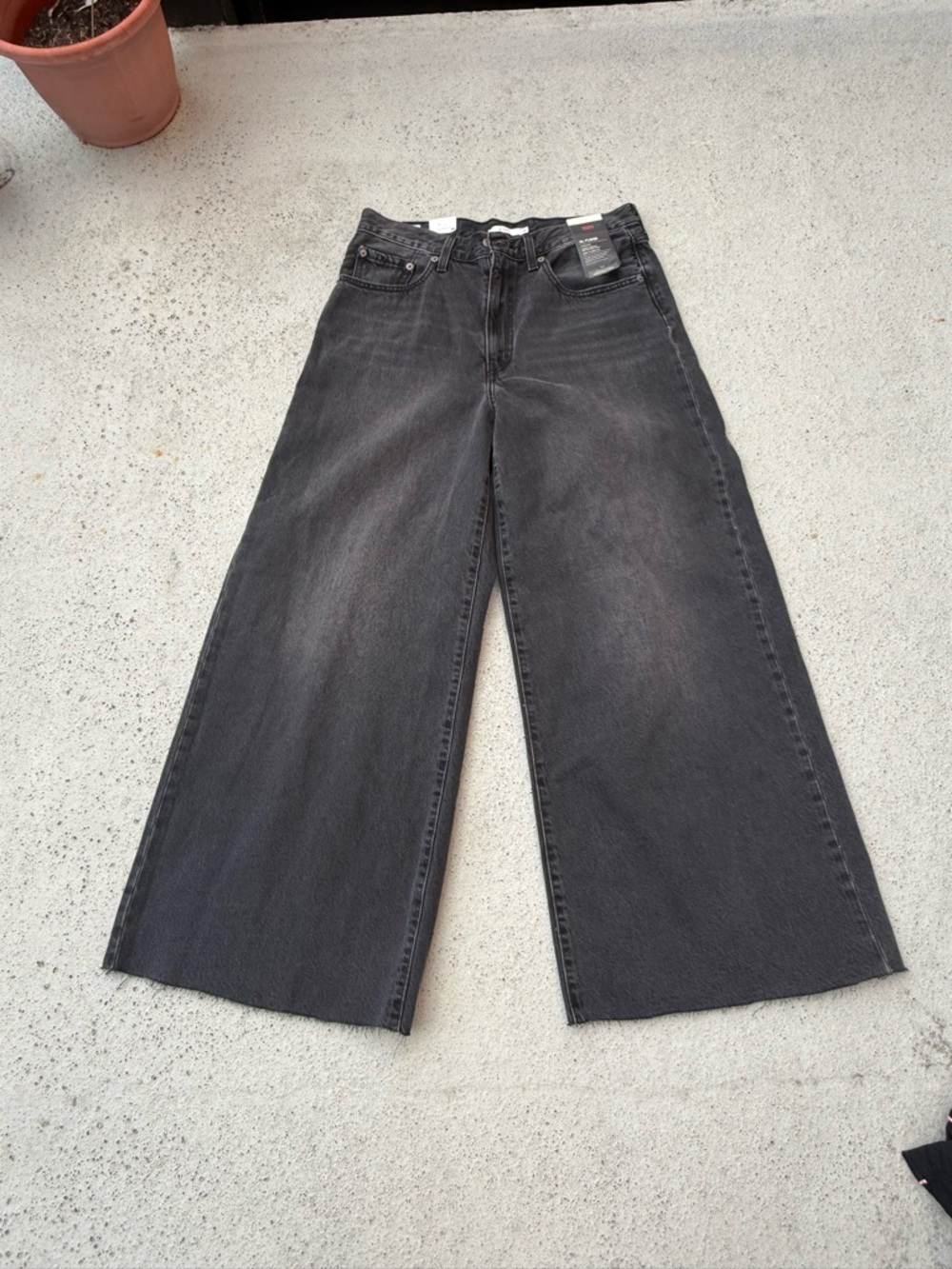 NWT Levi's Black Washed XL Flood Denim Jeans Size 30 x 32 - Picture 6 of 9